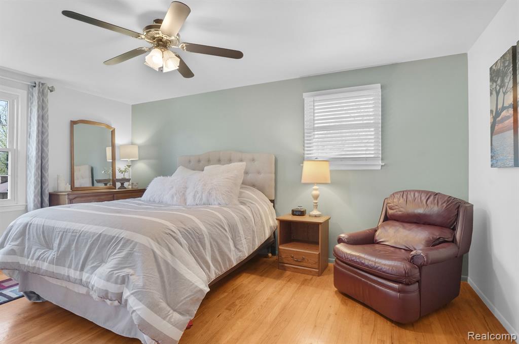 430 CHESTER Court, South Lyon, MI 48178 — Photo 26