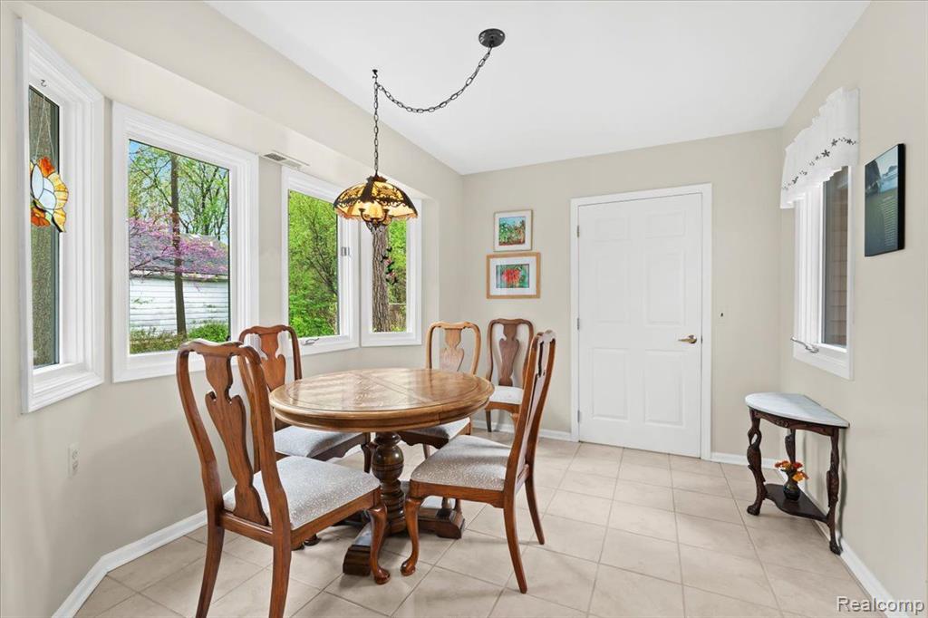 21290 JUNIPER Court, 76, Farmington Hills, MI 48336 — Photo 7