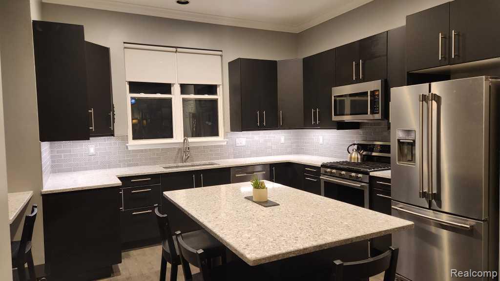 309 E Ferry Street, 8 EAST BUILDING, Detroit, MI 48202 — Photo 11