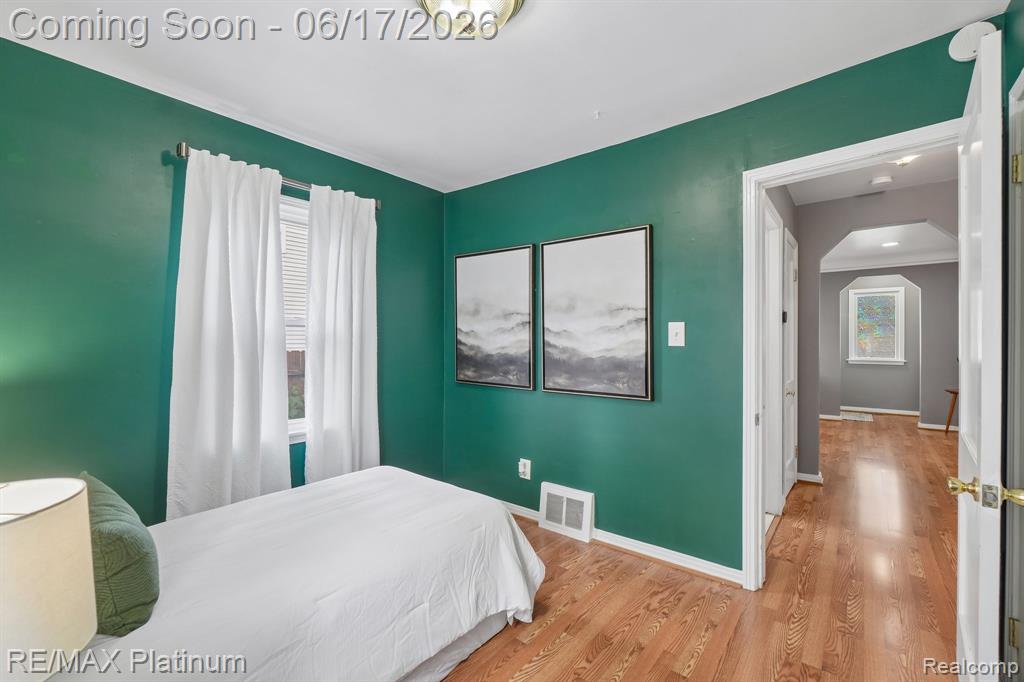 56 Charlevoix Street, Clawson, MI — Photo 12