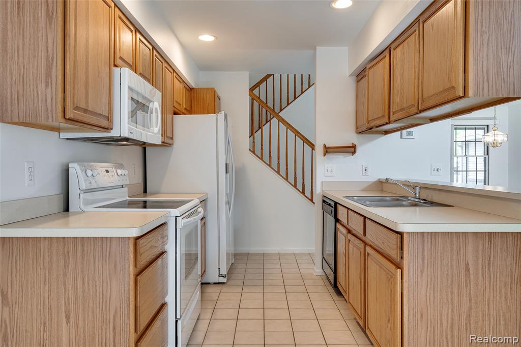 44981 Coachman Court, Canton, MI 48187 — Photo 21