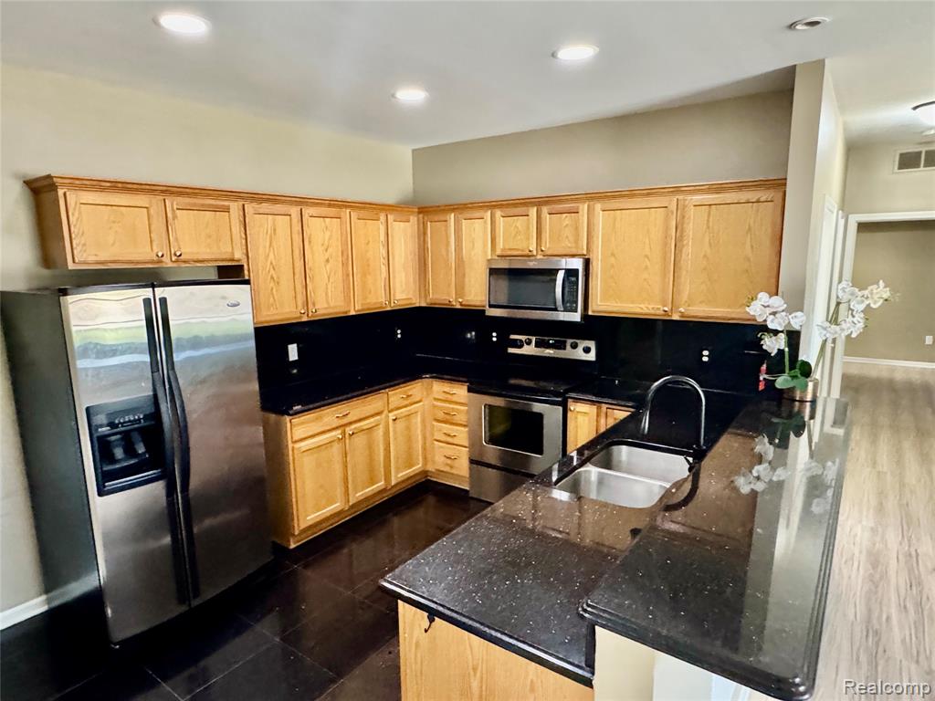 5830 Acorn Lane, Sterling Heights, MI 48314 — Photo 7