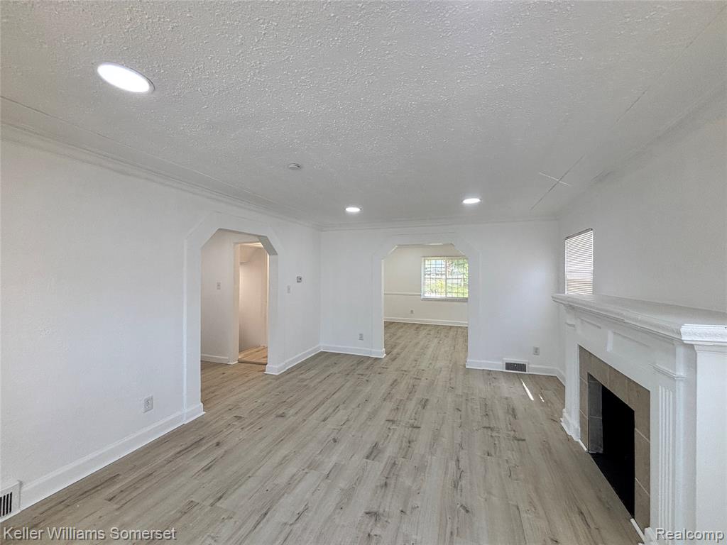14800 Woodmont Avenue, Detroit, MI 48227 — Photo 5