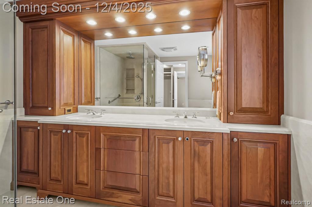 4147 Greensboro Drive, Troy, MI 48085 — Photo 28