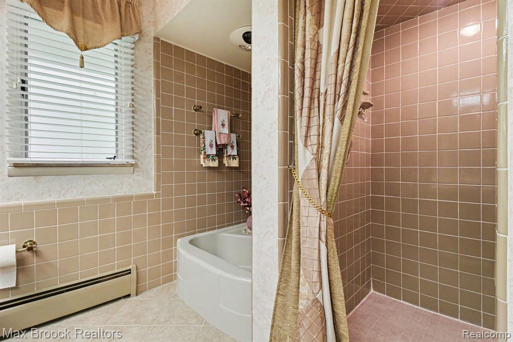 2870 Thedford Road, Bloomfield Hills, MI 48304 — Photo 24