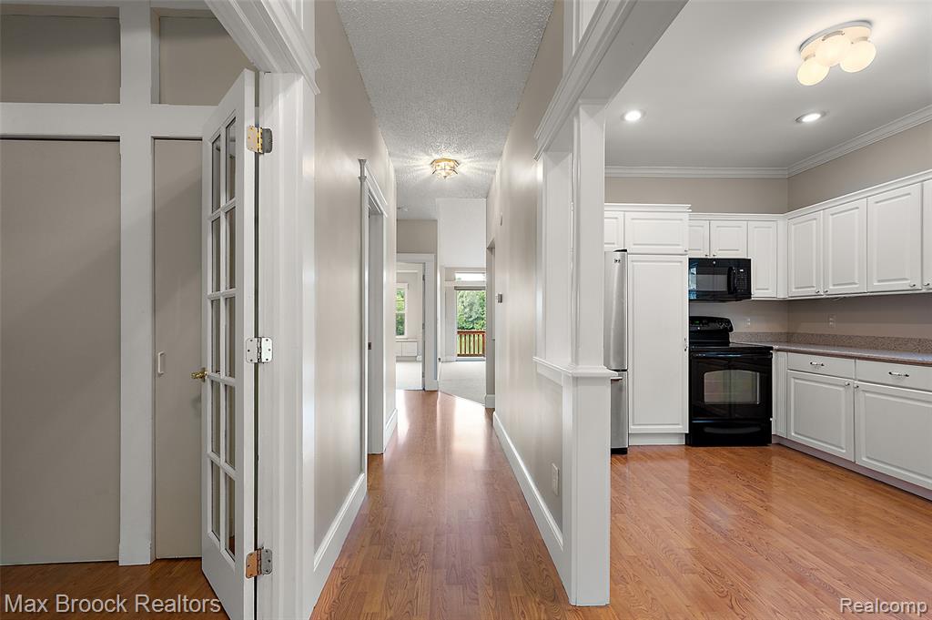 30995 Blueridge Drive, Novi, MI 48377 — Photo 9