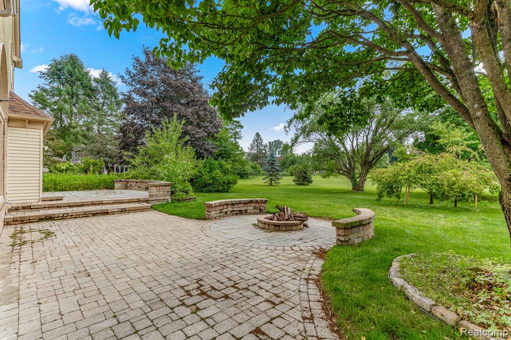 47553 TEN POINT Drive, Canton, MI 48187 — Photo 38