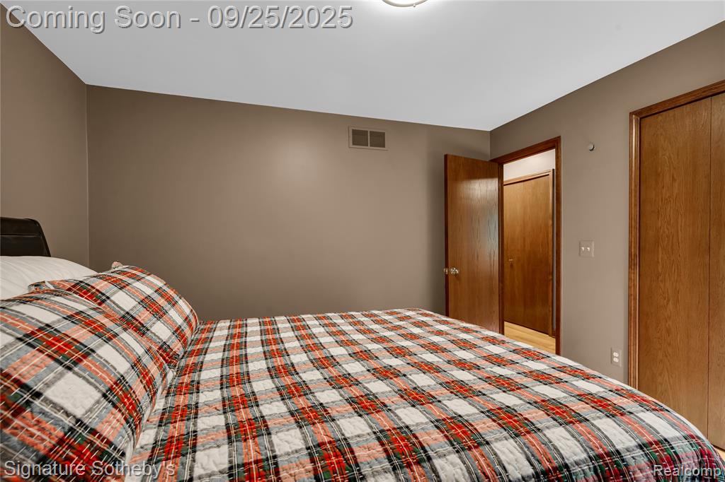 5226 Forest Valley Drive, Clarkston, MI 48348 — Photo 25