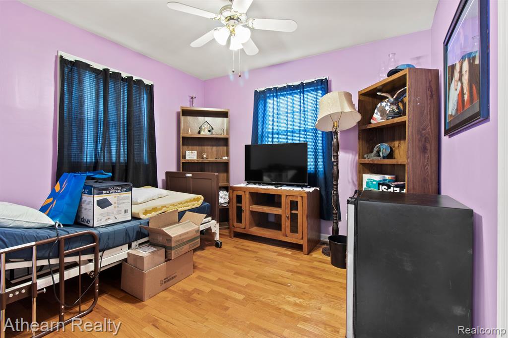 822 SOUTHWOOD Drive, Fenton, MI 48430 — Photo 9