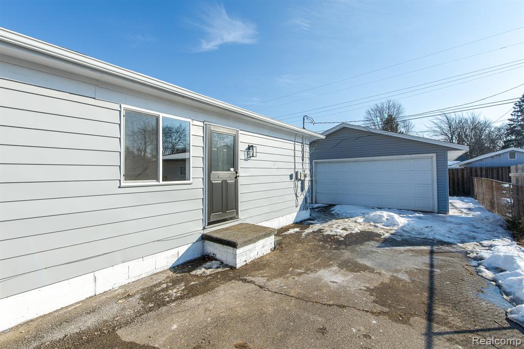 4075 Kempf Street, Waterford, MI 48329 — Photo 41