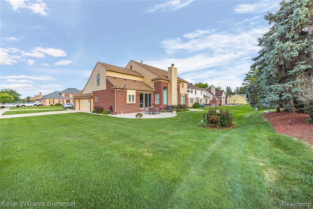 41659 Touchstone Drive, Sterling Heights, MI 48314 — Photo 45