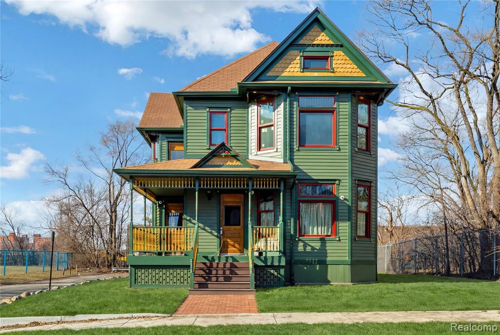 2313 17th Street - Photo 2