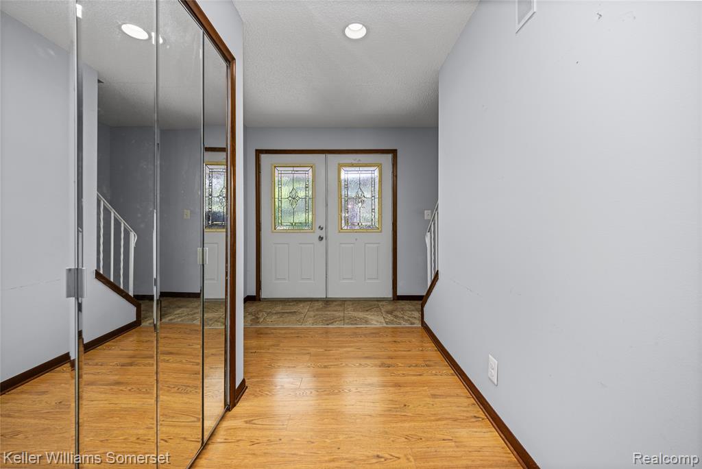 33614 Lakeview Street, New Baltimore, MI 48047 — Photo 11