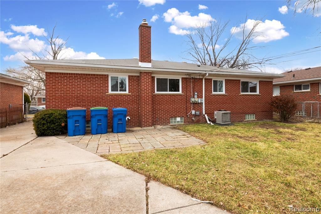 28876 Palm Beach Drive, Warren, MI 48093 — Photo 30