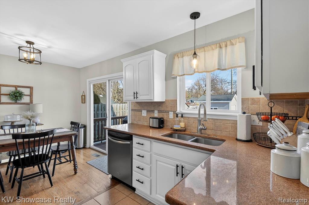 622 Elizabeth Street, Milford, MI 48381 — Photo 17