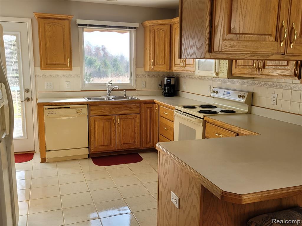 6095 Steeplechase Drive, Grand Blanc, MI 48439 — Photo 3