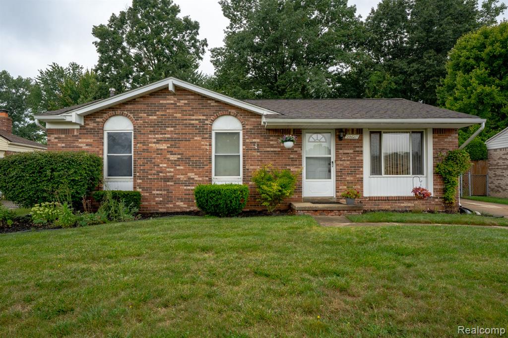 41381 Clayton Street, Clinton Twp, MI 48038 — Photo 3