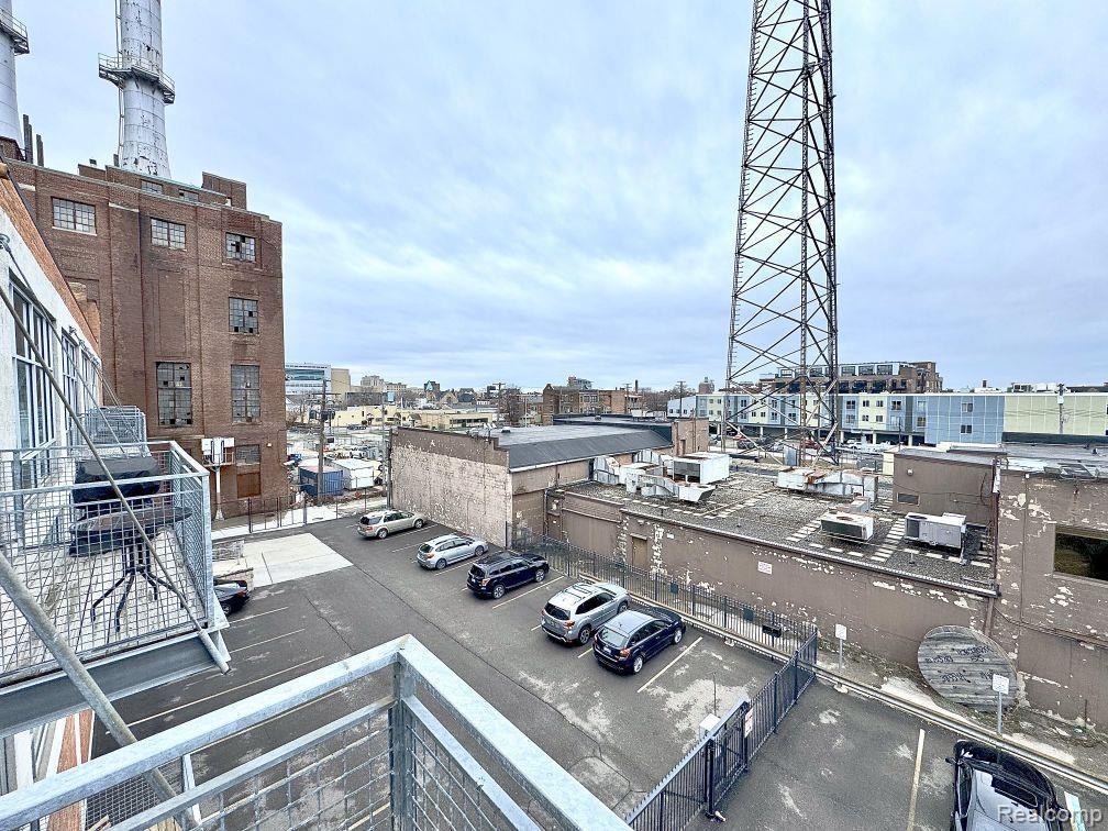 55 W CANFIELD Street, 303, Detroit, MI 48201 — Photo 28