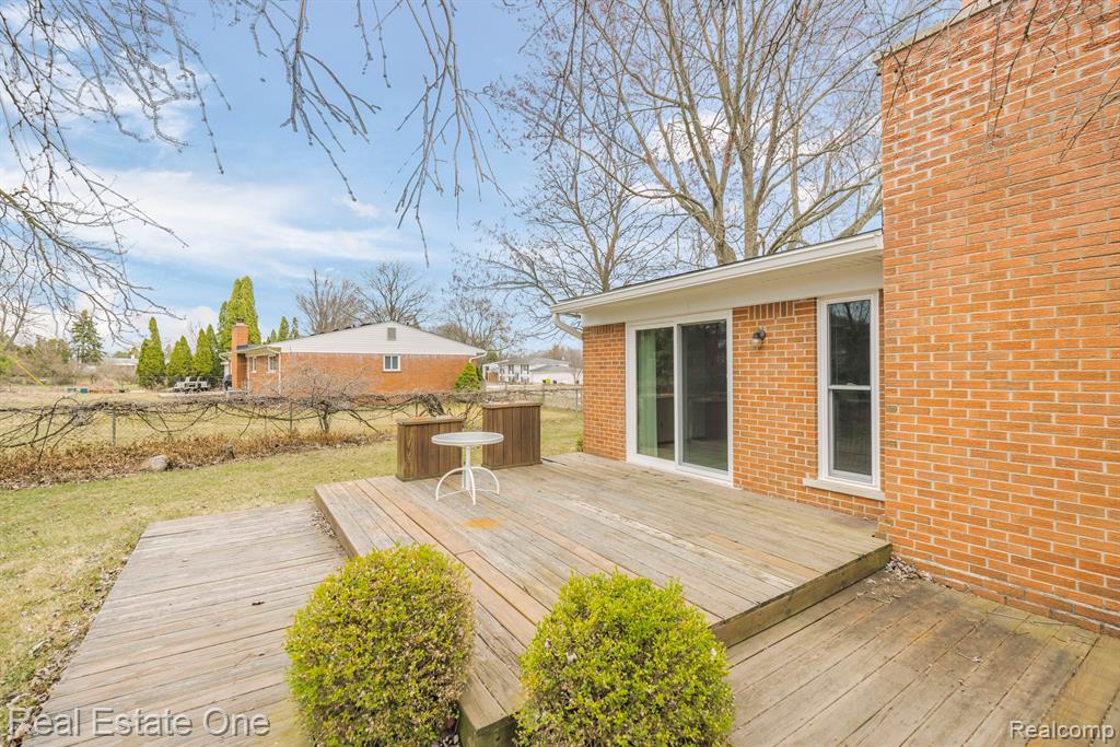 41650 BORCHART Drive, Novi, MI — Photo 24