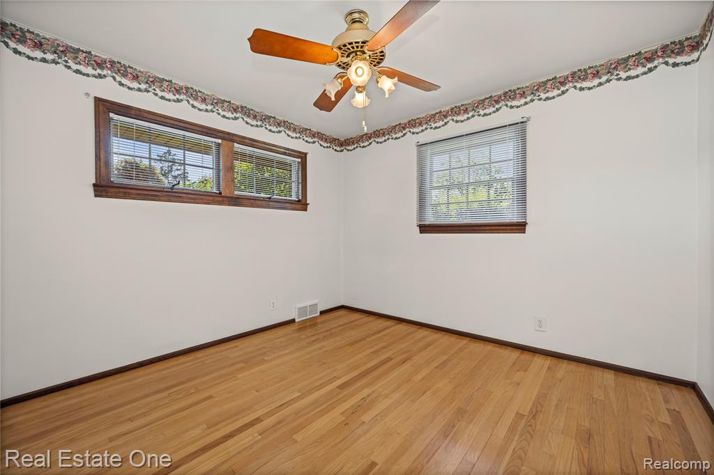 48374 Cardinal Street, Shelby Twp, MI 48317 — Photo 23
