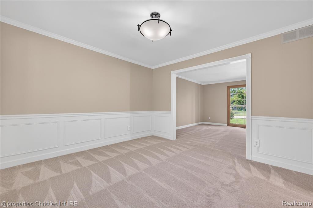4352 Greenstown Drive, West Bloomfield, MI 48323 — Photo 15