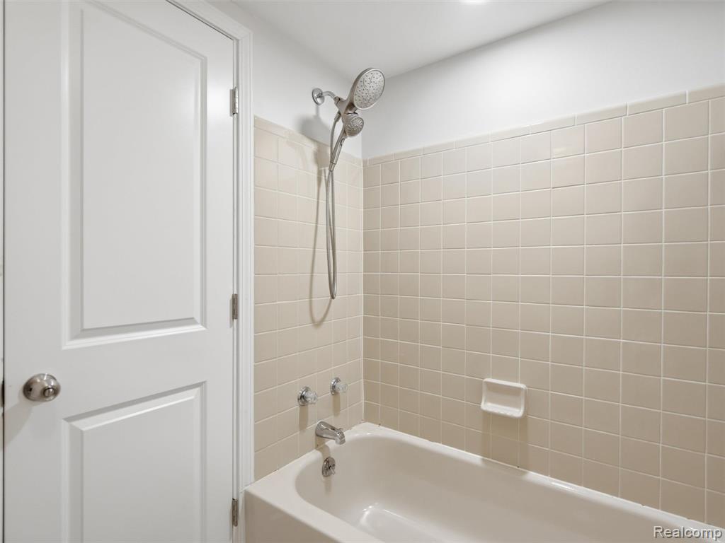 8365 22 Mile Road, Utica, MI 48317 — Photo 30