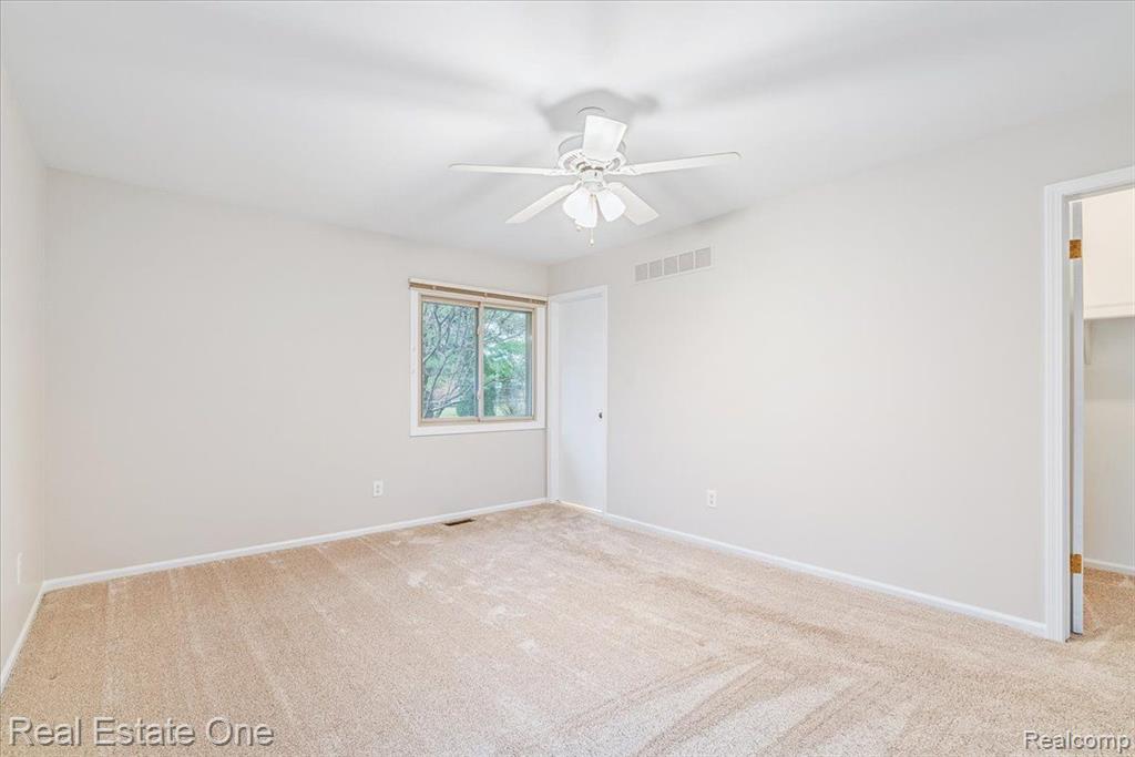 16161 WEATHERFIELD Drive, Northville, MI 48168 — Photo 43