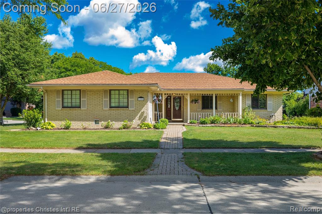 6805 Emerald Shores Drive, Troy, MI 48085 — Photo 54