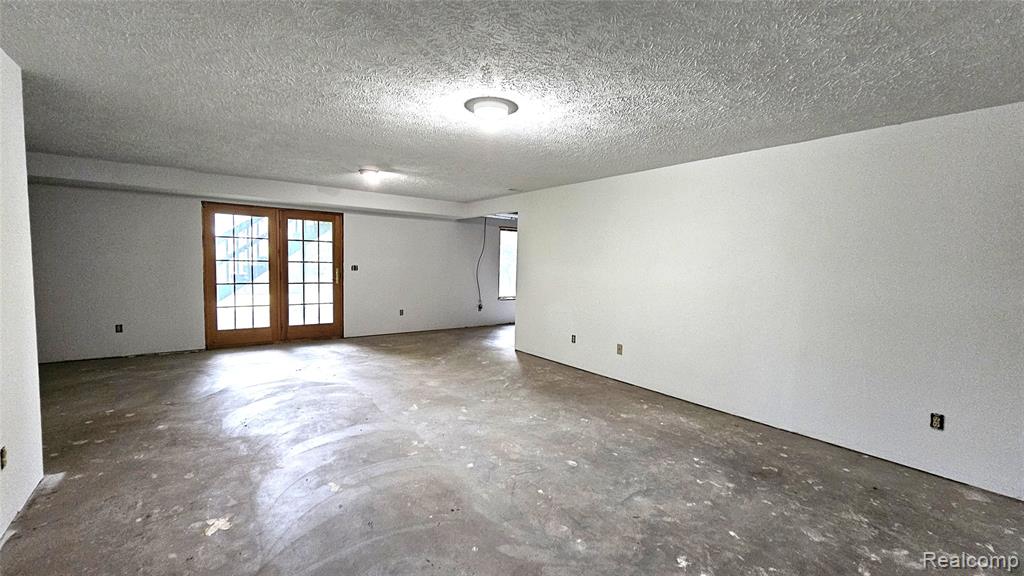 448 Fairwood Road, Pinckney, MI 48169 — Photo 10