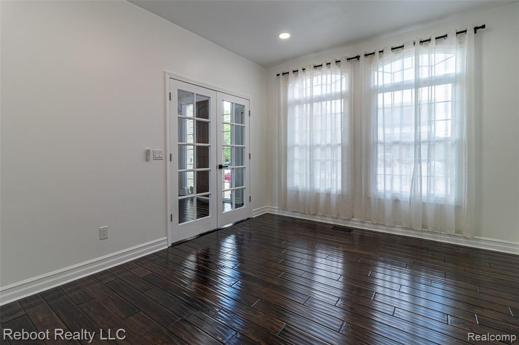 21294 Ascot Drive, Macomb, MI 48044 — Photo 15