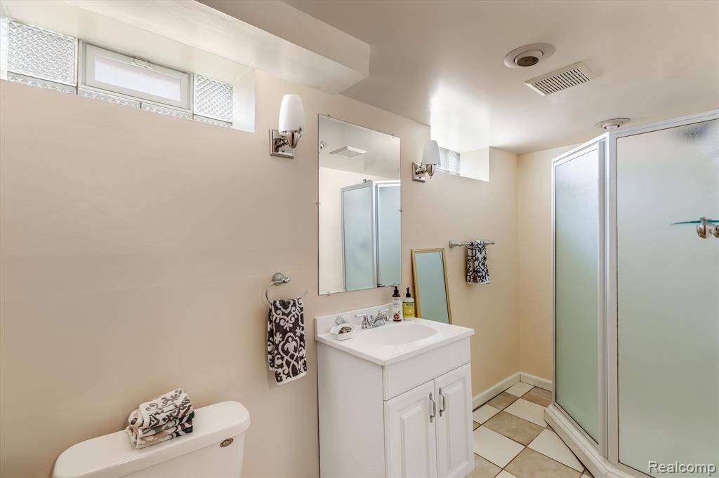 869 LIBERTY Avenue, Lincoln Park, MI 48146 — Photo 21