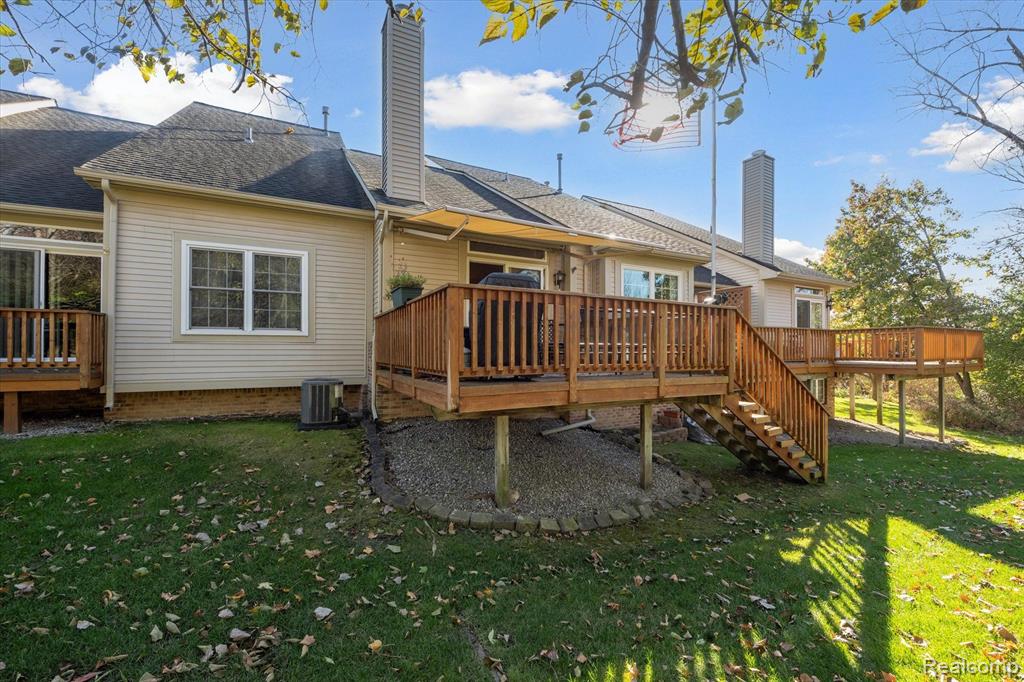 31187 LIVINGSTON Drive, Novi, MI 48377 — Photo 23