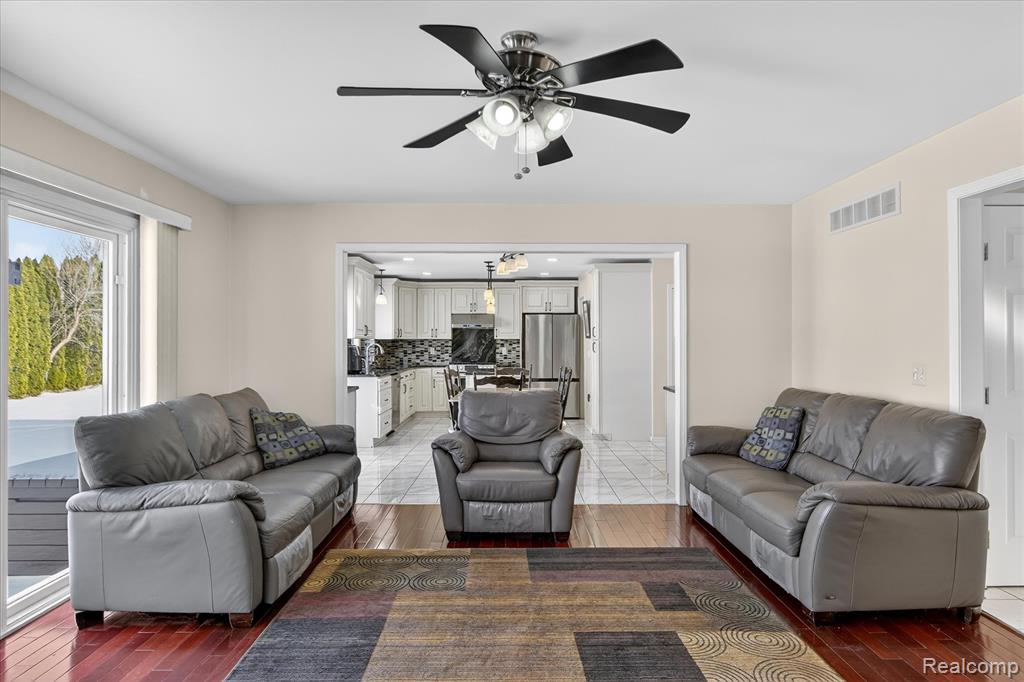 6857 Bridgemont Drive, Canton, MI 48187 — Photo 18