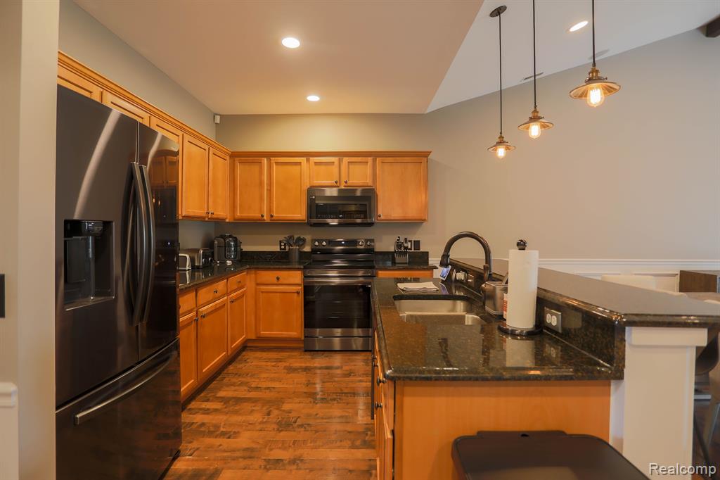 5112 Mesa Drive, Shelby Twp, MI 48316 — Photo 8