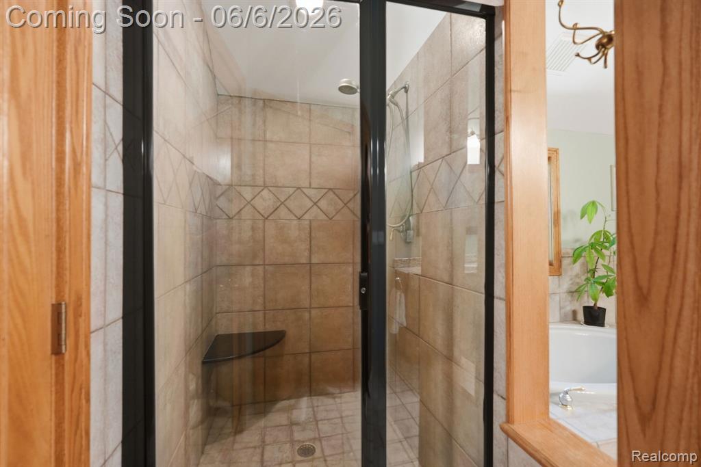 356 Avanti Lane, Highland, MI — Photo 32