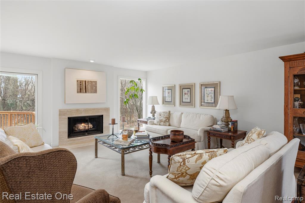 7026 Daventry Woods Drive, West Bloomfield, MI — Photo 9