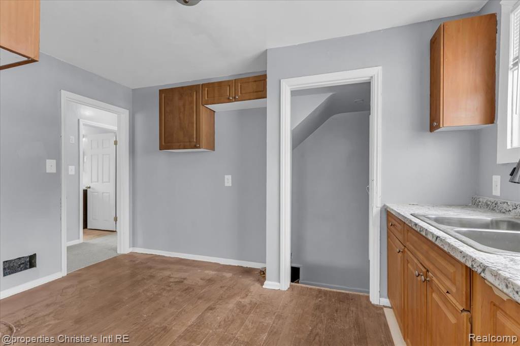 10300 Orangelawn Street, Detroit, MI 48204 — Photo 8