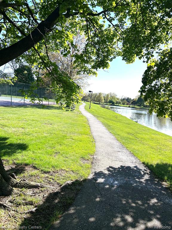 1840 BRENTWOOD Drive, Troy, MI 48098 — Photo 18