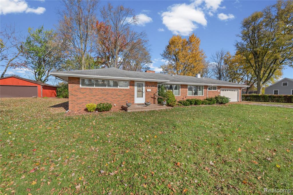 18676 Vreeland Road, Woodhaven, MI 48183 — Photo 19