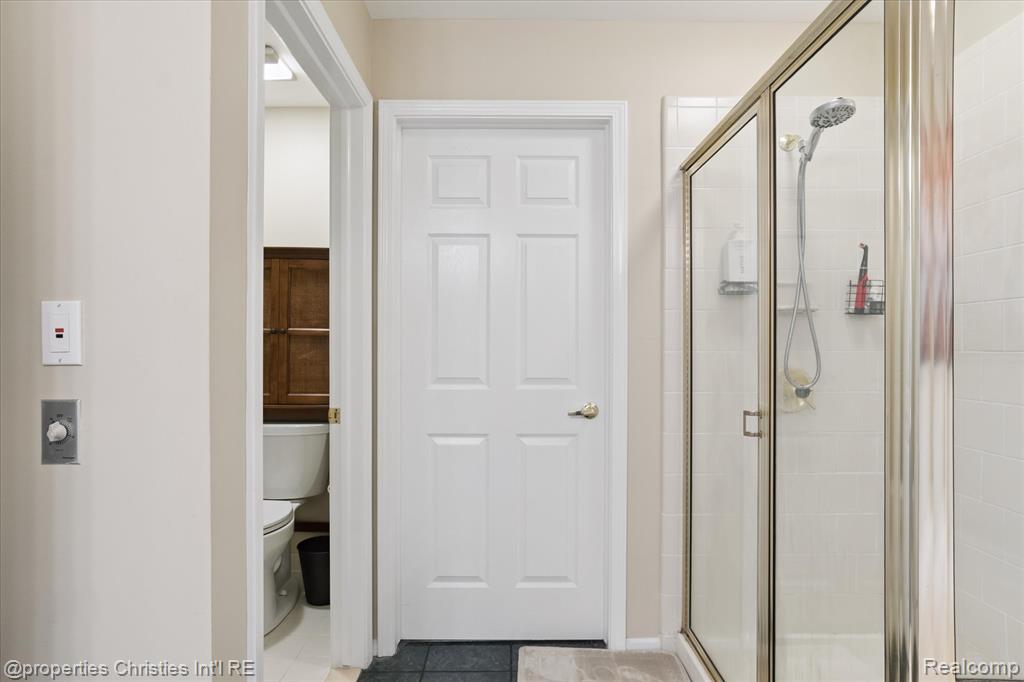 39510 Edgewater Drive, 100, Northville, MI 48168 — Photo 23