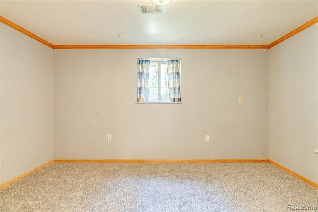 500 Connecticut Avenue, Marysville, MI 48040 — Photo 32