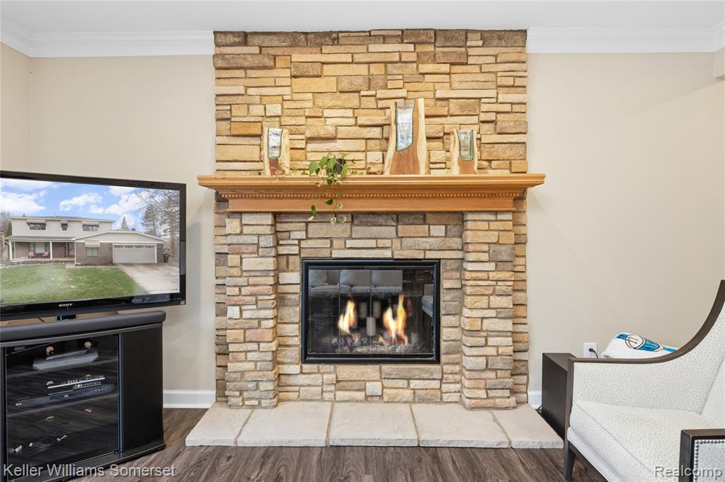 447 Antoinette Drive, Rochester Hills, MI 48309 — Photo 34