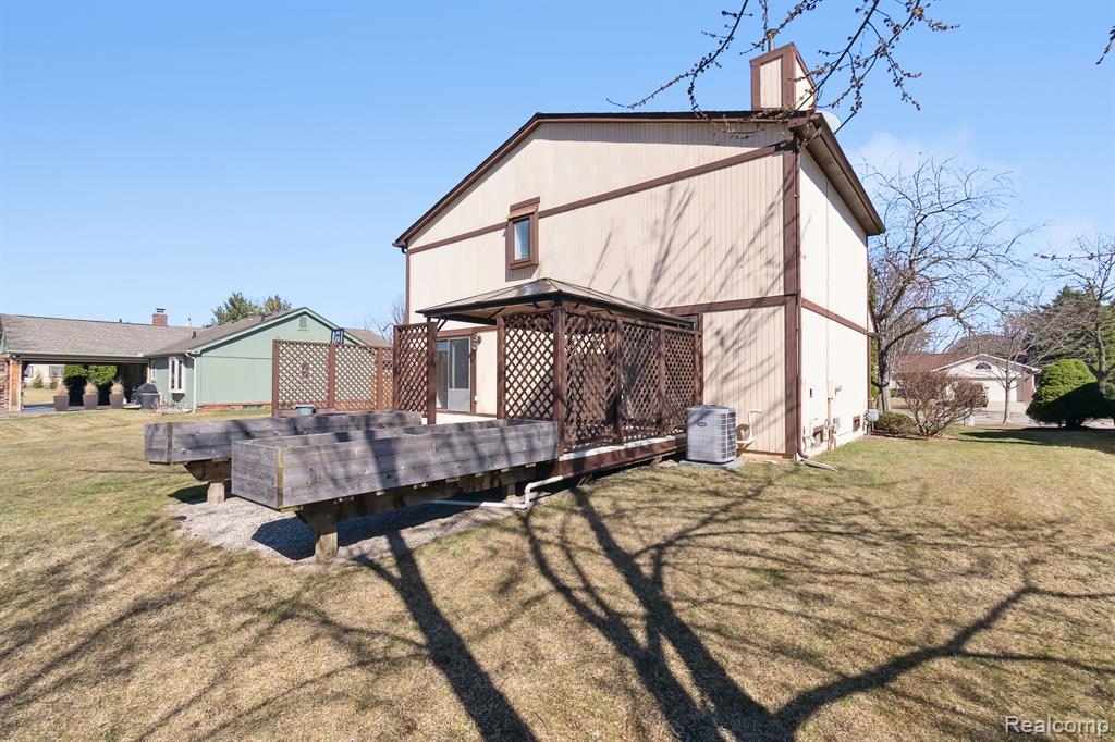25567 BUCKMINSTER Drive, Novi, MI — Photo 36