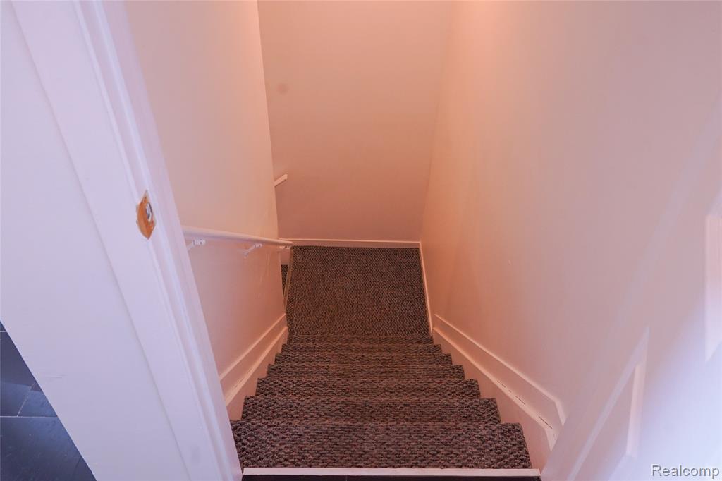 7240 Aaronway Drive, West Bloomfield, MI 48324 — Photo 42