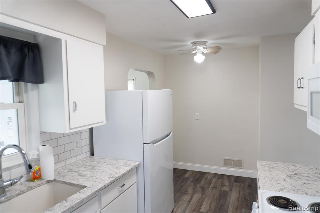 4410 Brunswick Avenue, Flint, MI 48507 — Photo 21