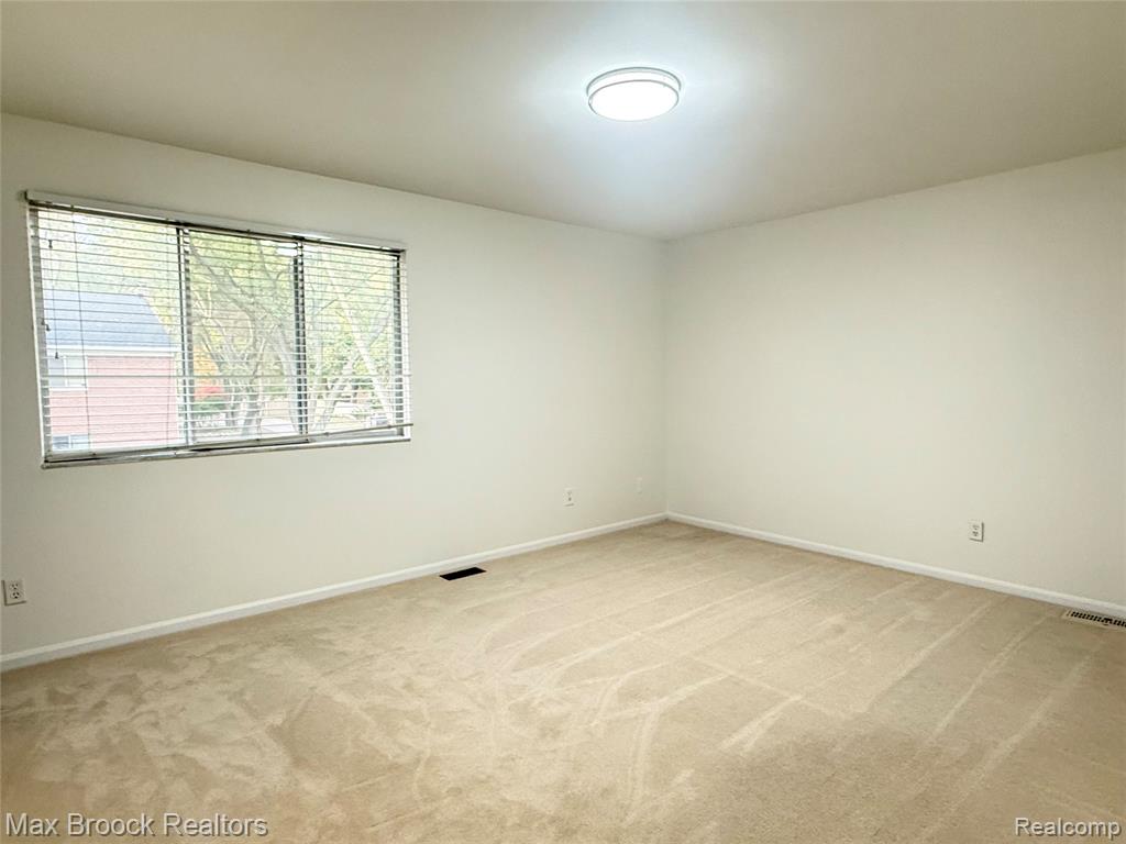 42720 Sheldon Place, Clinton Twp, MI 48038 — Photo 12
