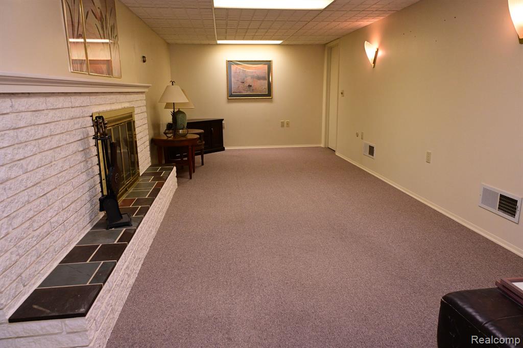 4160 MONTGOMERY Drive, Shelby Twp, MI 48316 — Photo 16