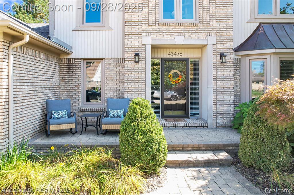 43476 Hillsboro Drive, Clinton Twp, MI 48038 — Photo 2