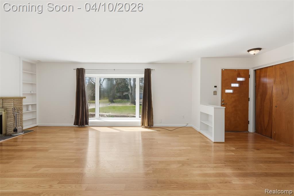 34164 Alta Loma Drive, Farmington, MI 48335 — Photo 5
