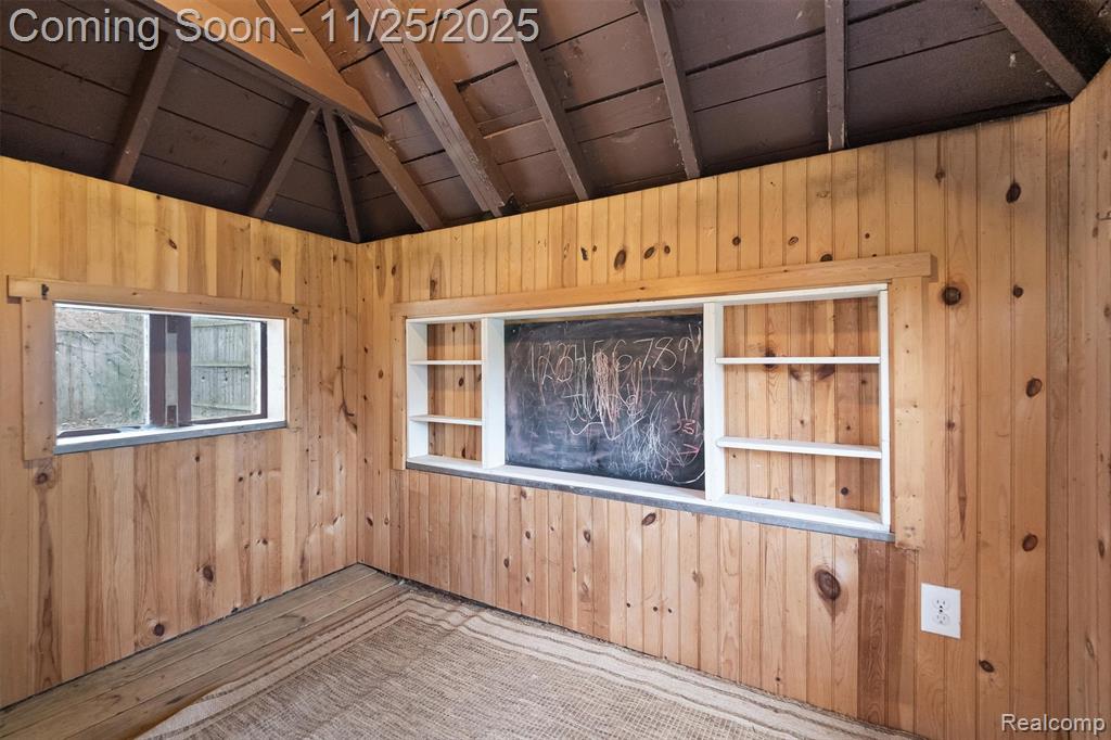 13111 Nadine Avenue, Huntington Woods, MI — Photo 28